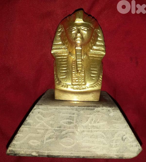 رأس تمثال نحاس 4