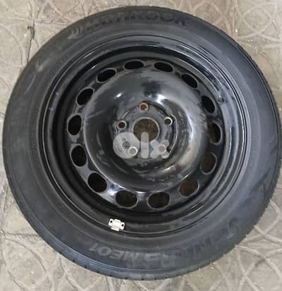 دولاب كامل حالته ممتازة لسيارة سيات او غولف