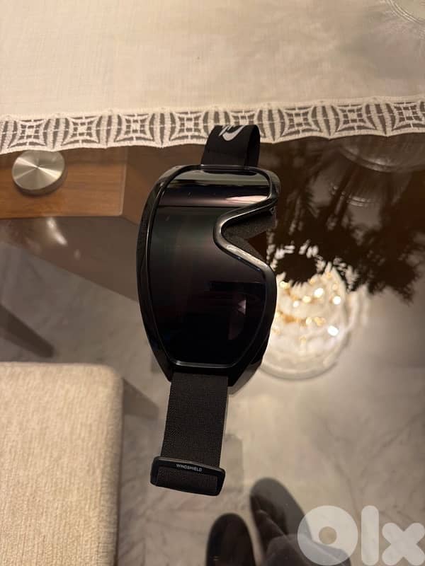 motor bike helmet and goggles 3