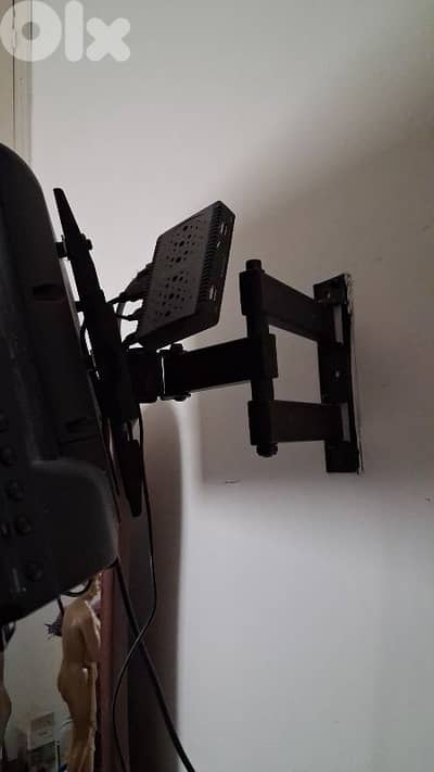 شاشه 32عادي مع ستاند وريسيفر