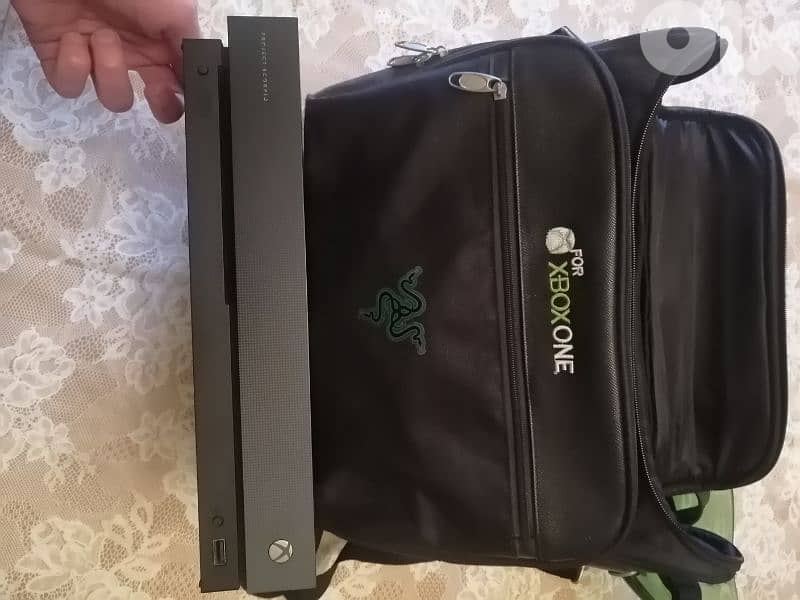 Xbox One X Scorpio Edition 1TB 1