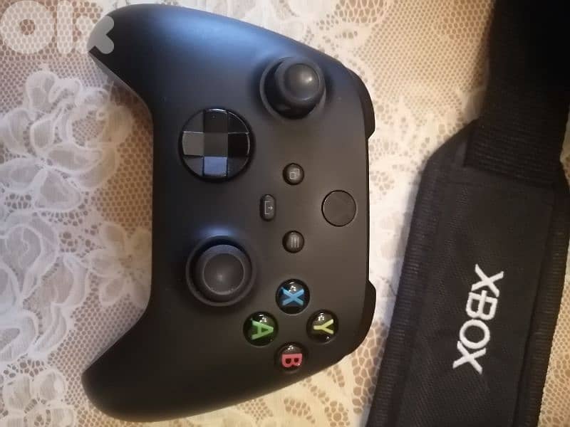 Xbox One X Scorpio Edition 1TB 4