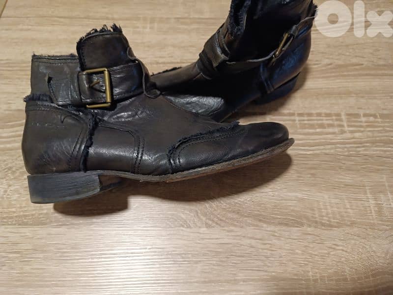 leather boots 1