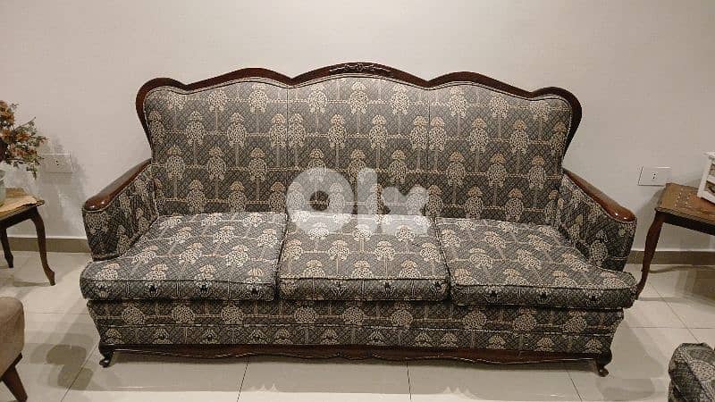 صالون قديم 2