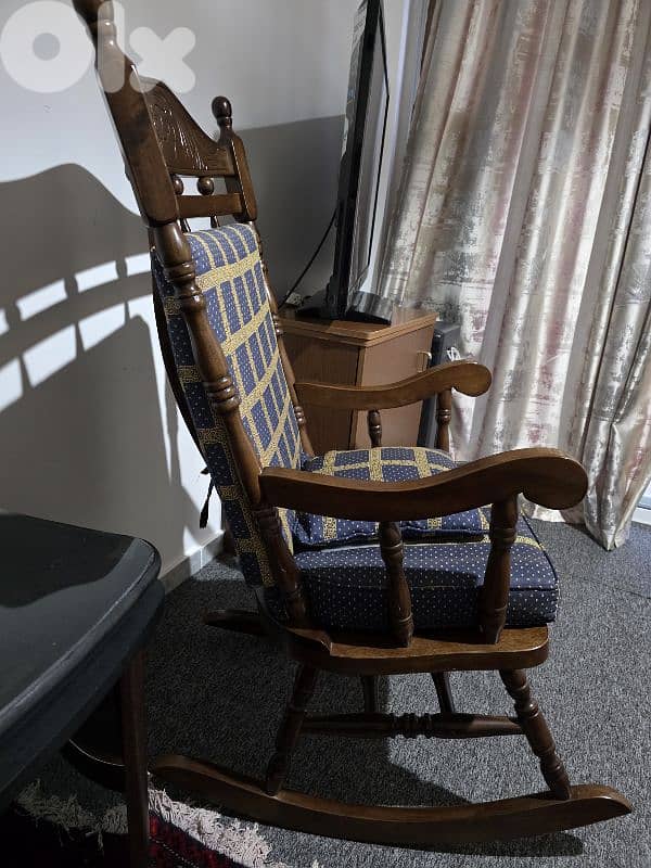 Rocking Chair 1