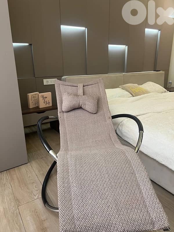 relaxing sleeping rocking chair 2