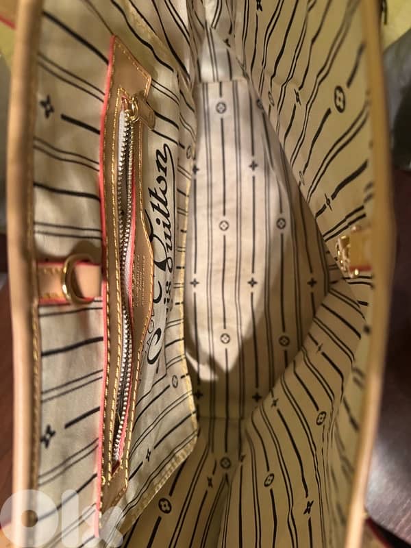 Louis Vuitton Monogram Neverfull MM 4