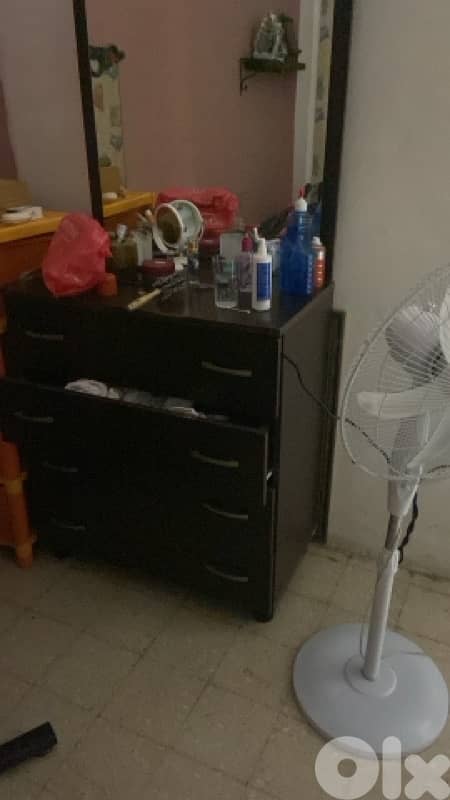 تخت مفرد ونص مع فرشه ضغط 1