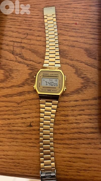 Gold CASIO Electro luminesceince