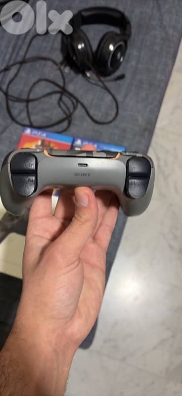 ps5 camouflage controller with games