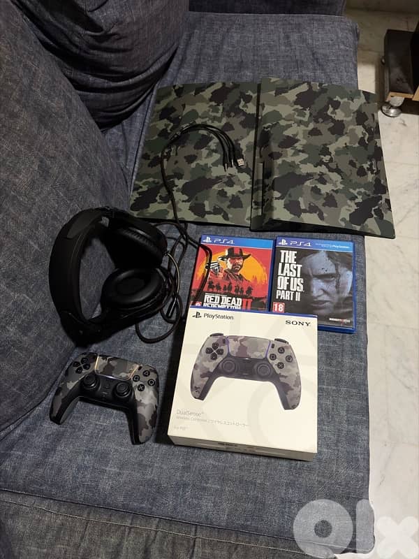 ps5 camouflage controller with games 3
