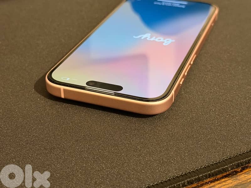 iPhone 15 128GB Pink 5