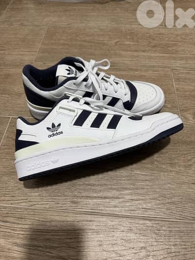Adidas Forum size 44