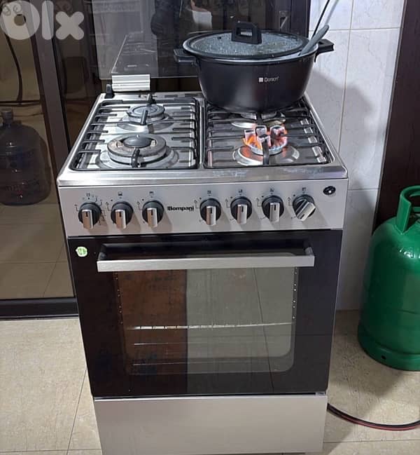 للبيع بداعي السفر الاتصال بشربل  81010102  او واتساب 5