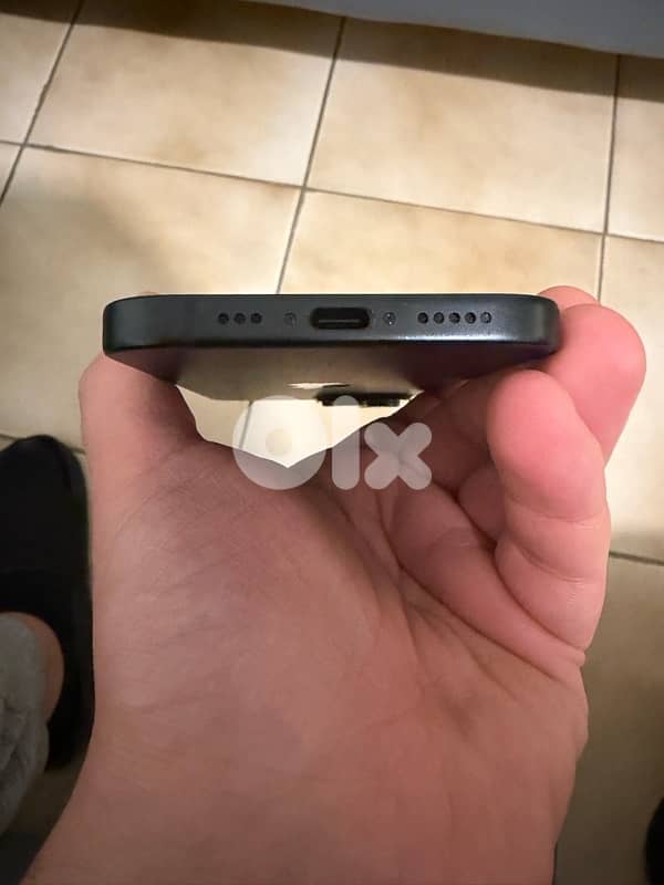 mobile phone iphone 15 4