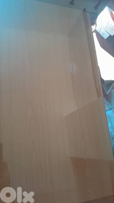 طاولات لبيع