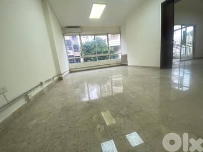Office for Rent in Badaroمكتب للإيجار في بدارو