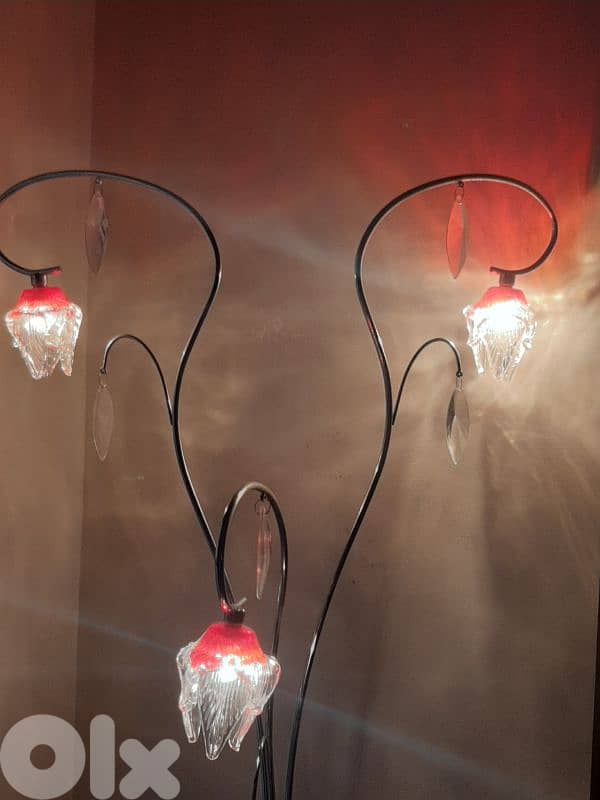 ثريا وغلوب عامود كروم نفس الموديل رائعين، 1