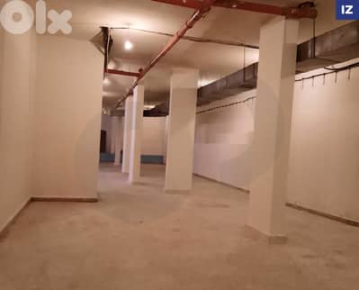 Spacious 600 sqm Warehouse,hamra, bristol/حمرا – بريستول، REF#IZ131463