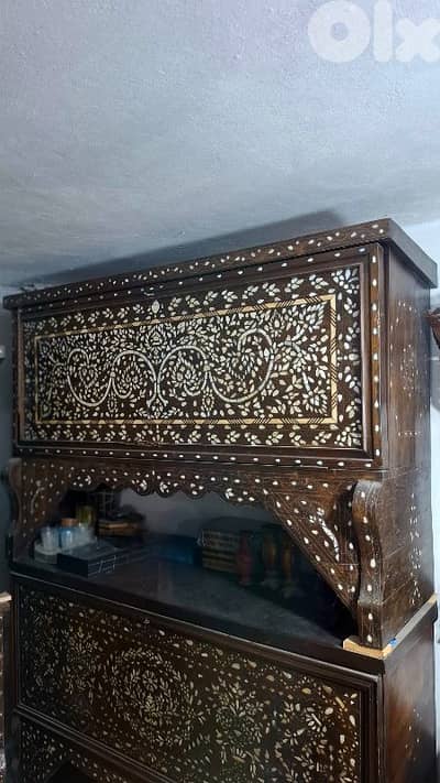 تحفة دمشقية نادرة من القرن ال19: صندوق "الأرابيسك" المرصّع بالصدف