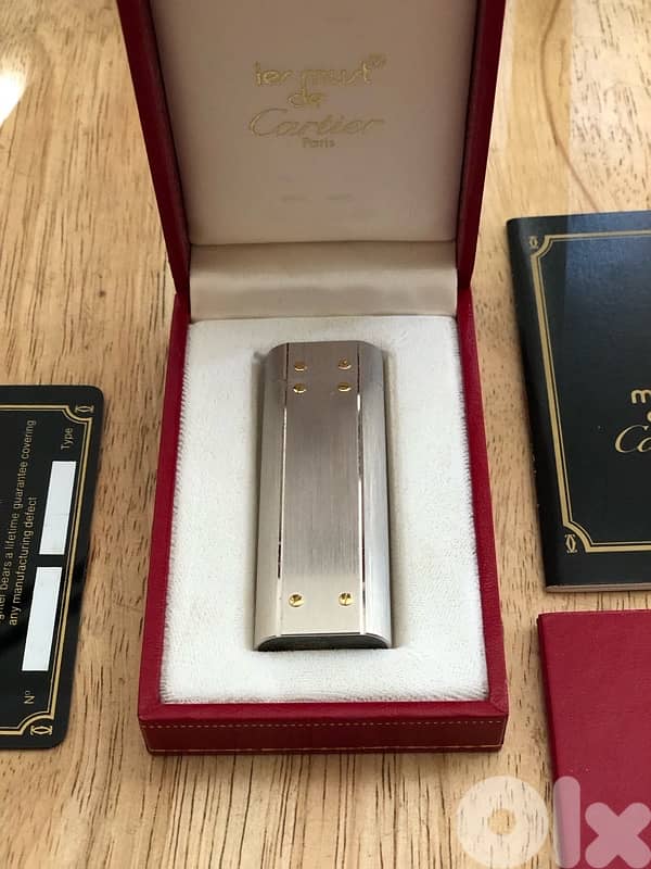 Authentic Les Must de Cartier lighter 2