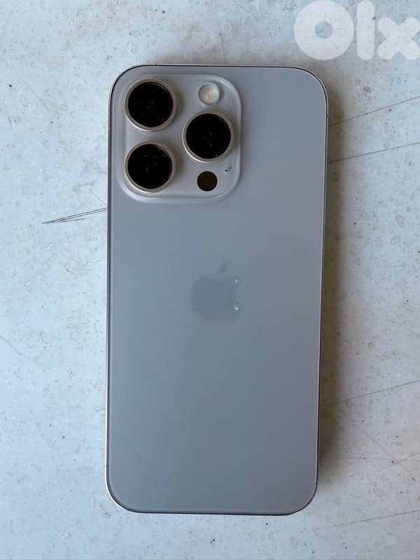 iPhone 15 pro 256gb natural titanium 1