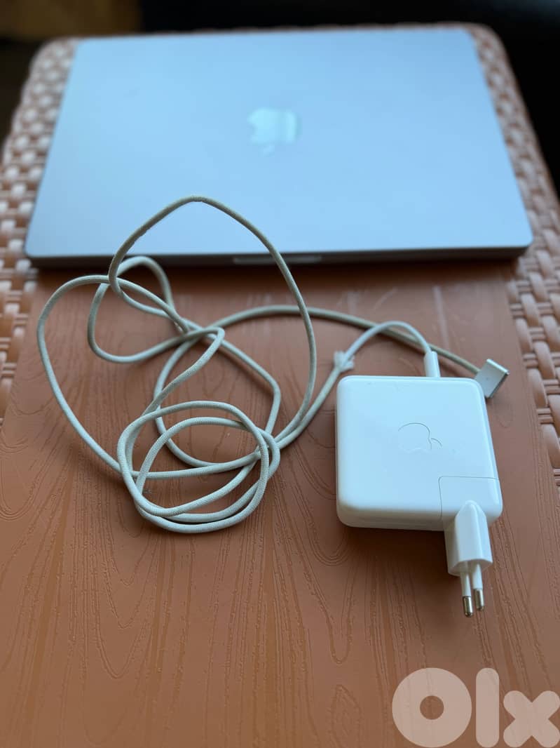 Apple MacBook Pro 14-inch (2021) – M1 Pro, 16GB RAM, 512GB SSD 4