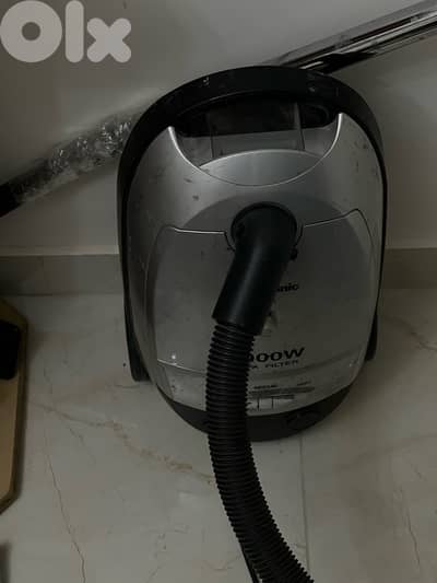 مكنسة كهربائية / hoover