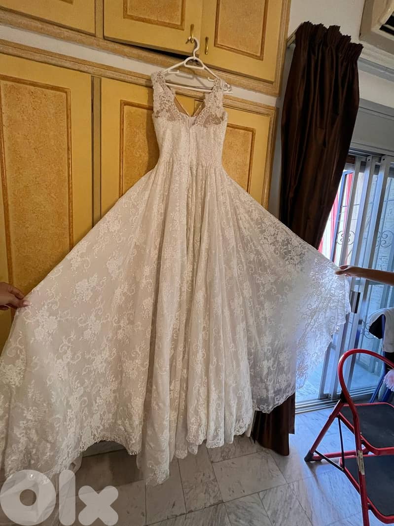 Elegant wedding dress 8
