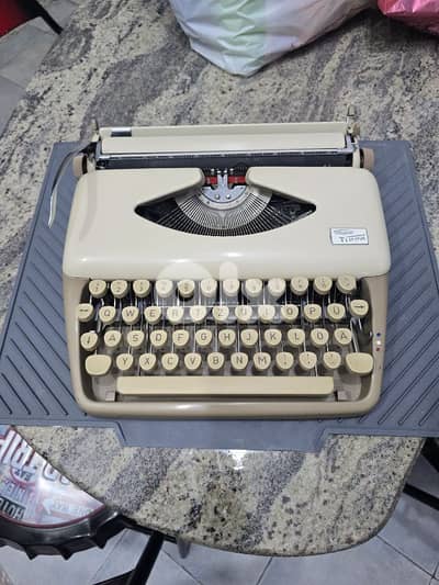 Triumph tippa typewriter dactylo