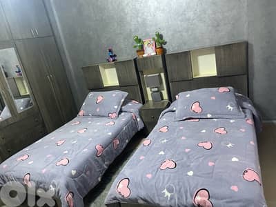 غرفة نوم ولادي ٤٥٠ دولار