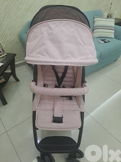 عرباية اطفال جبتا معي من الدنمارك  استعملتا اقل من شهر