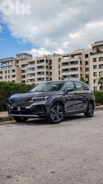 SKYWELL  ET5  EV  2023 25.000Km ONLY TGF LEBANON SOURCE