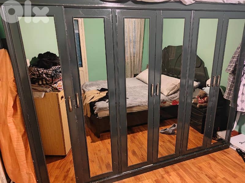 Complete 5-piece bedroom set 2