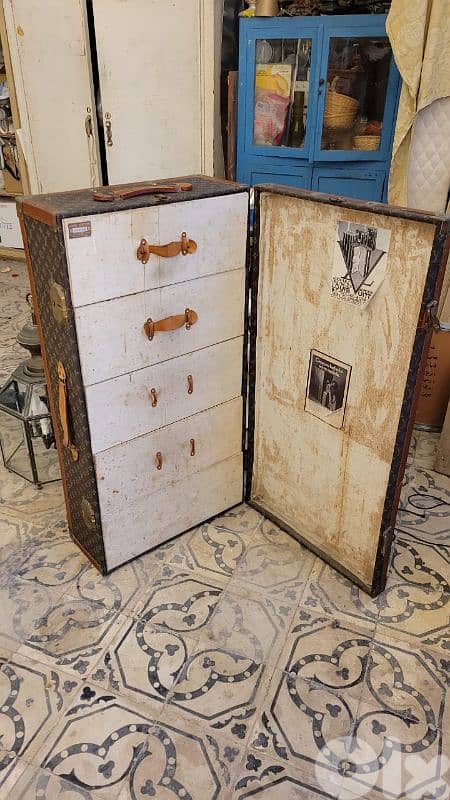 Vintage louis vuitton box with drawers 1