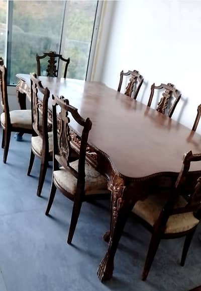 طاولة سفرة خشب زين. مع عشر كراسي