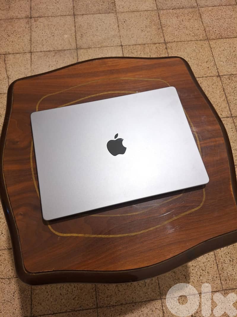 Macbook M2 Pro 14 inch. (2023) 1