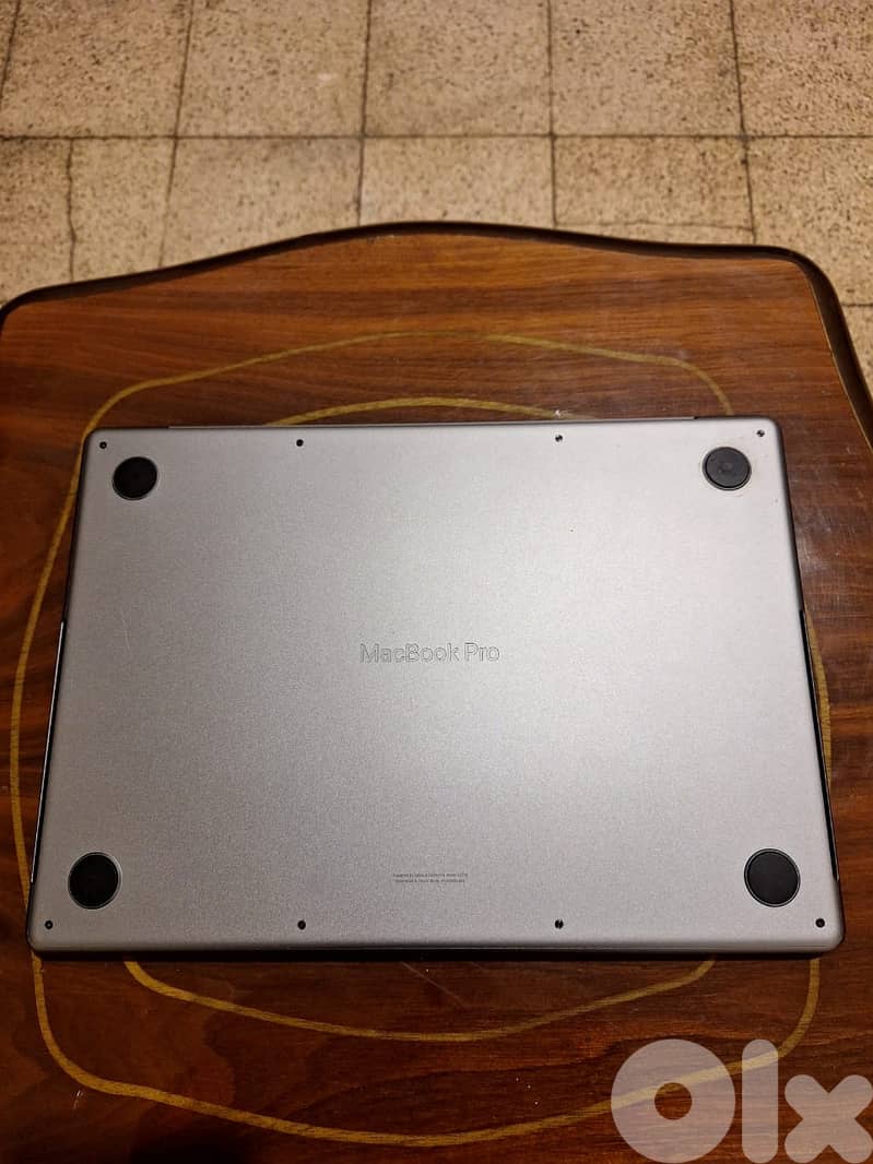 Macbook M2 Pro 14 inch. (2023) 2