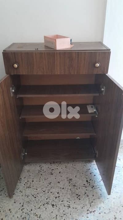 خزانه احذيه