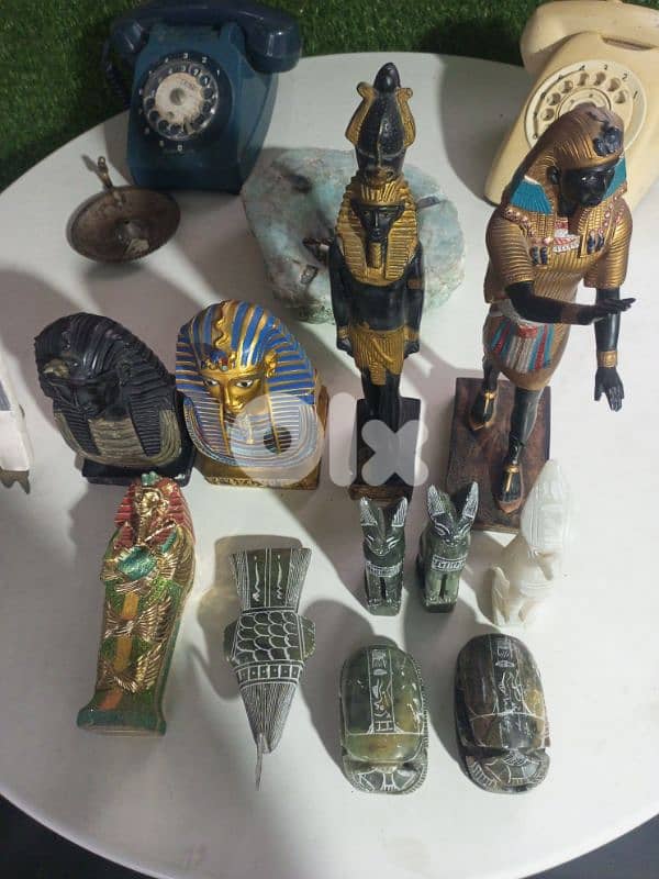 لمحبي الحضارة الفرعونية مجموعة حلوة من حجر الصابون والخشب والرازين 6