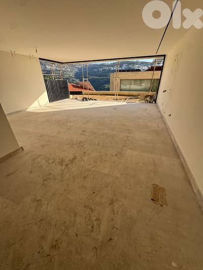 apartment For sale in monteverde شقة للبيع في منتيفردي