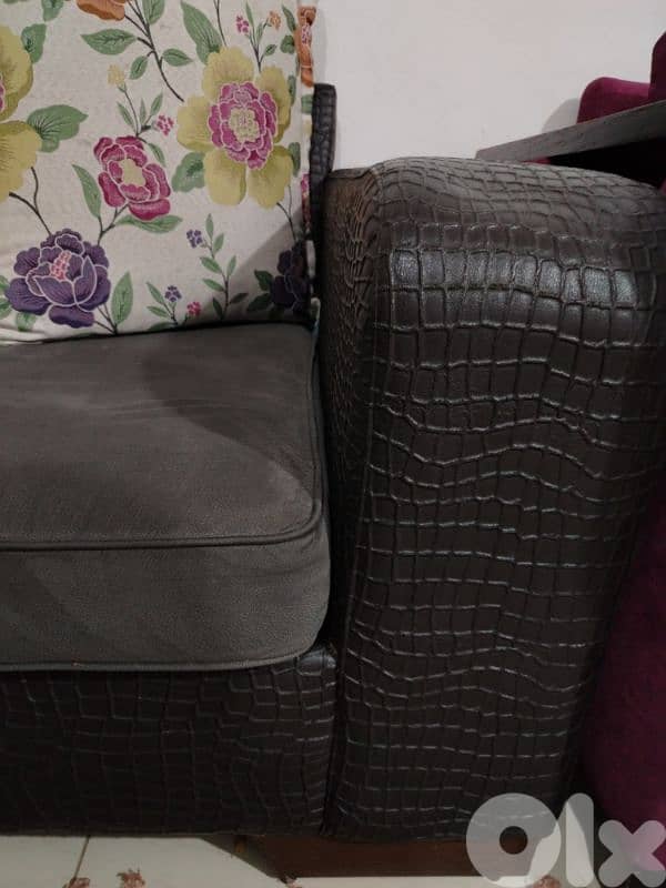 طقمين قعدة للبيع بسرعة 2