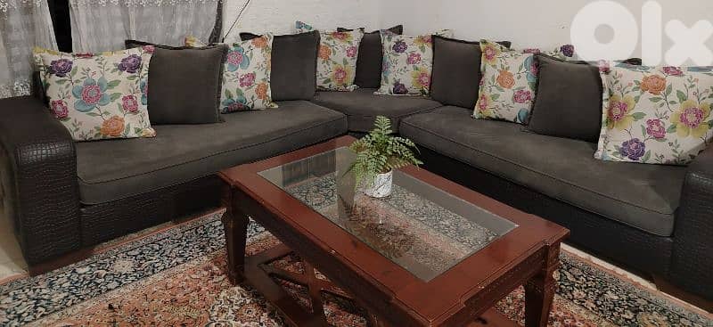 طقمين قعدة للبيع بسرعة 4