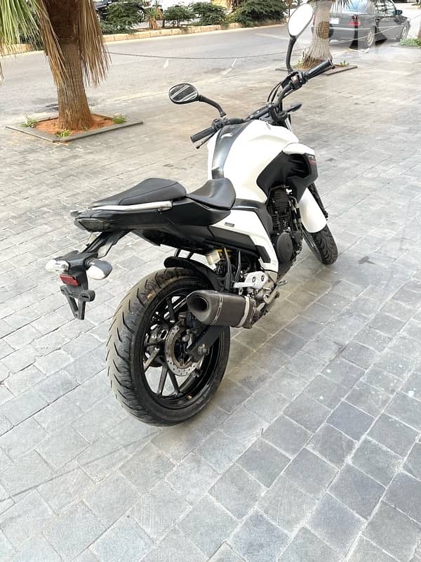 yamaha fz 250 cc 2