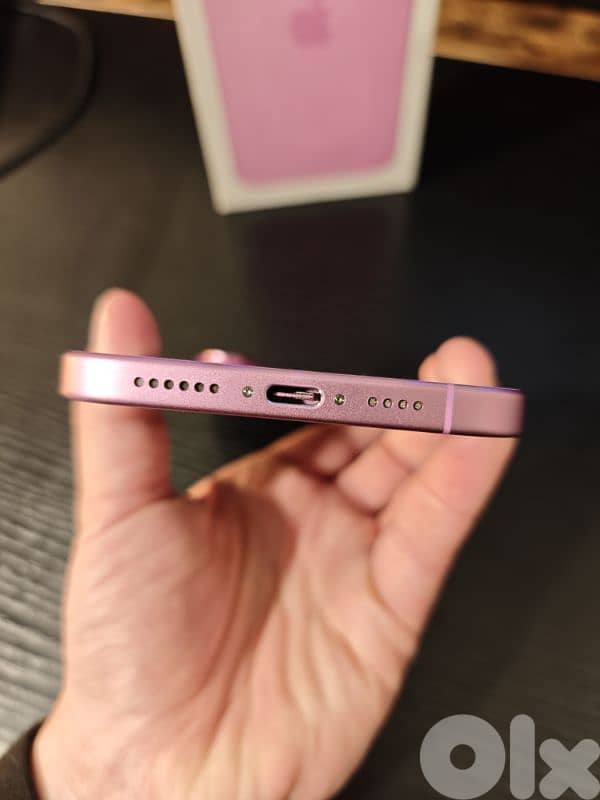 iPhone 16 Plus 512GB Pink 3