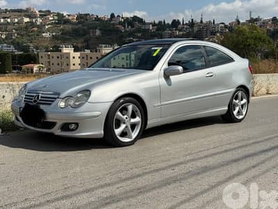 مرسيدس بنز سي-كلاس 2002