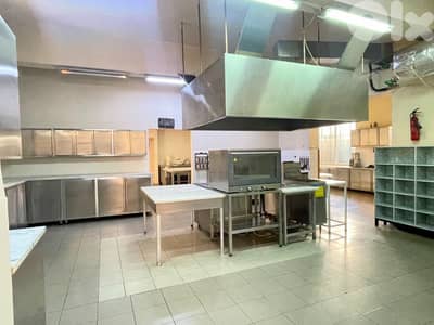 Industrial Kitchen & Warehouse - 400 sqm - Achrafieh, Sassine