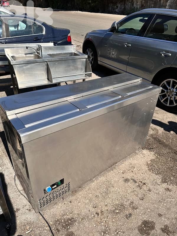 Kitchen & bar equipment for sale in great condition. 4