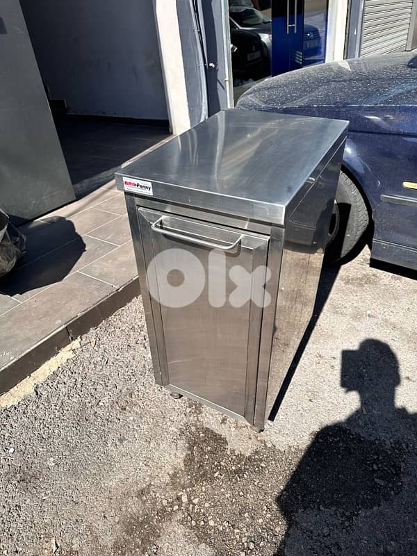 Kitchen & bar equipment for sale in great condition. 6