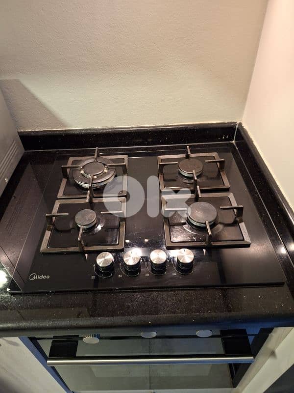MIDEA built in gas cooker and oven 1